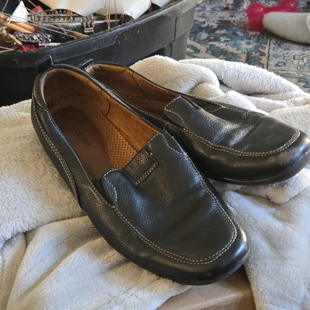 Naturalizer 'Fragrance'Black Leather Slip On Loafers Size 8.5M